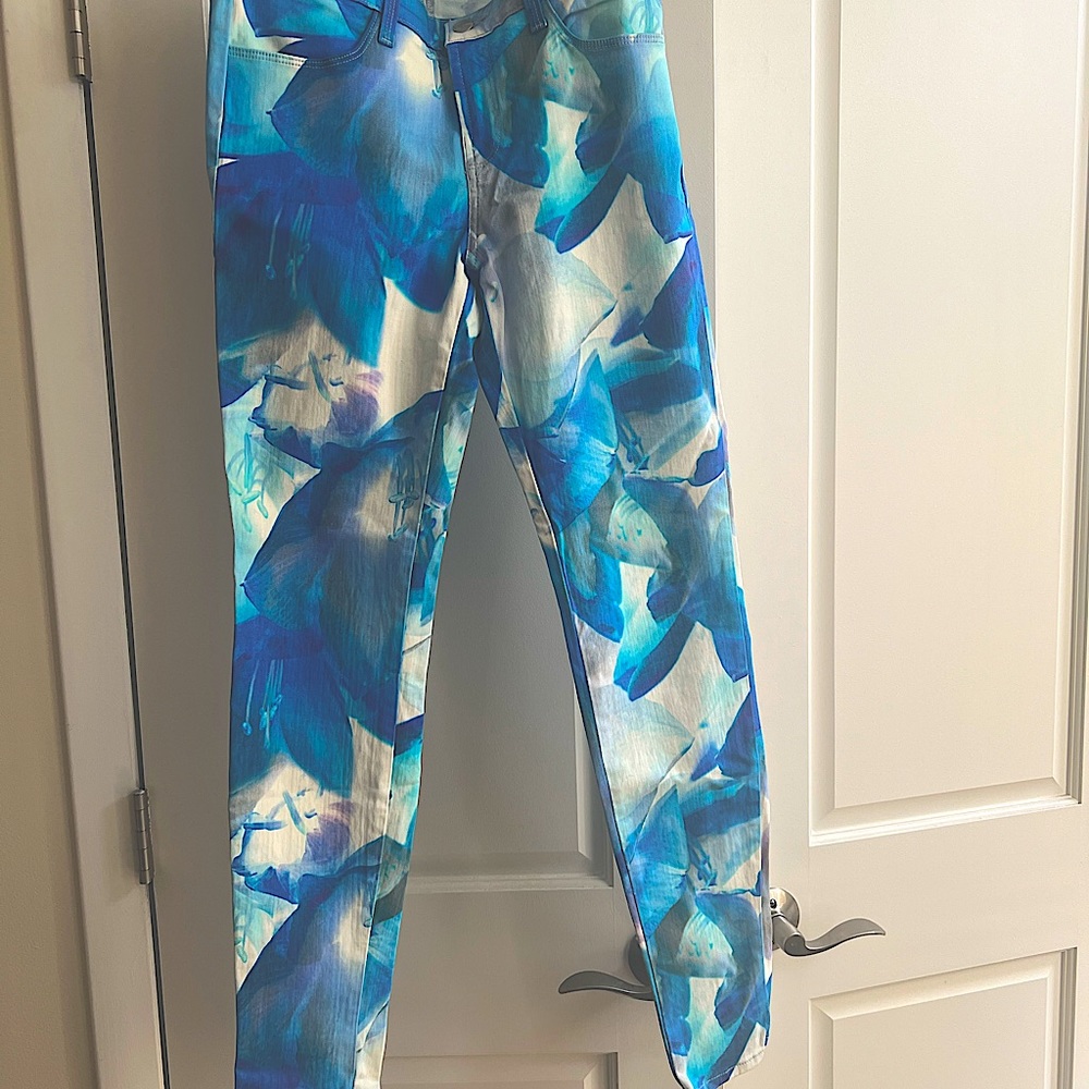 JBrand Skinny Jeans SIZE 28